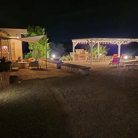 Casa Sordella- Trullo With It's Own Vineyard * 圣米凯莱萨伦蒂诺